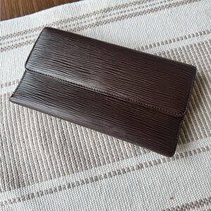 Louis Vuitton international Epi wallet brown